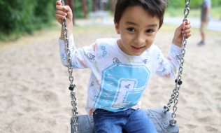 Spielgeräte für das neue Kinderschutzhaus