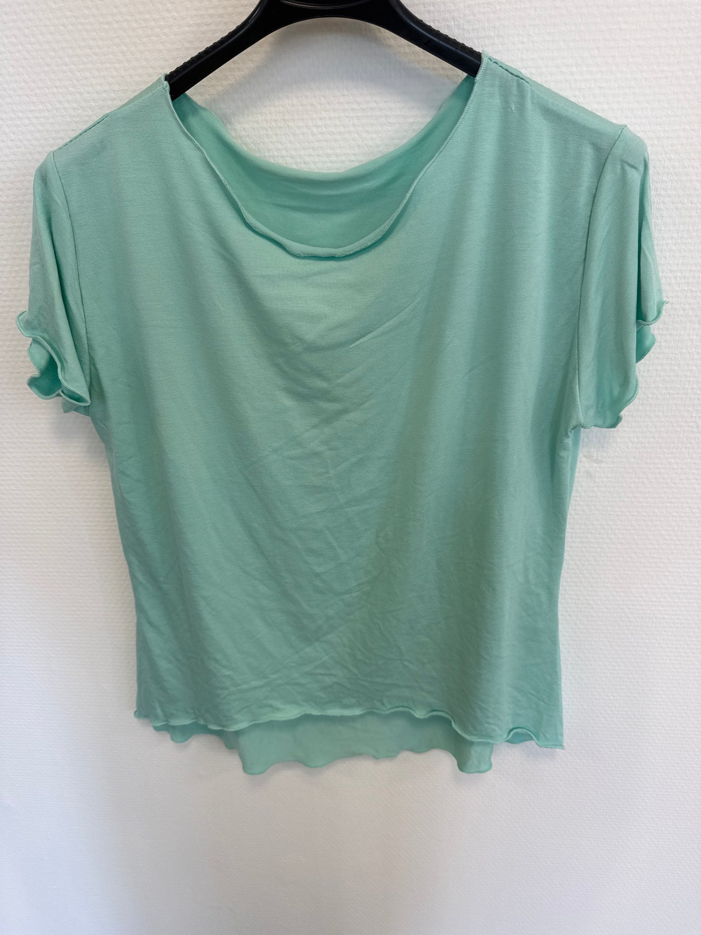 T-Shirt uni Ärmel Ausschnitt gekettelt