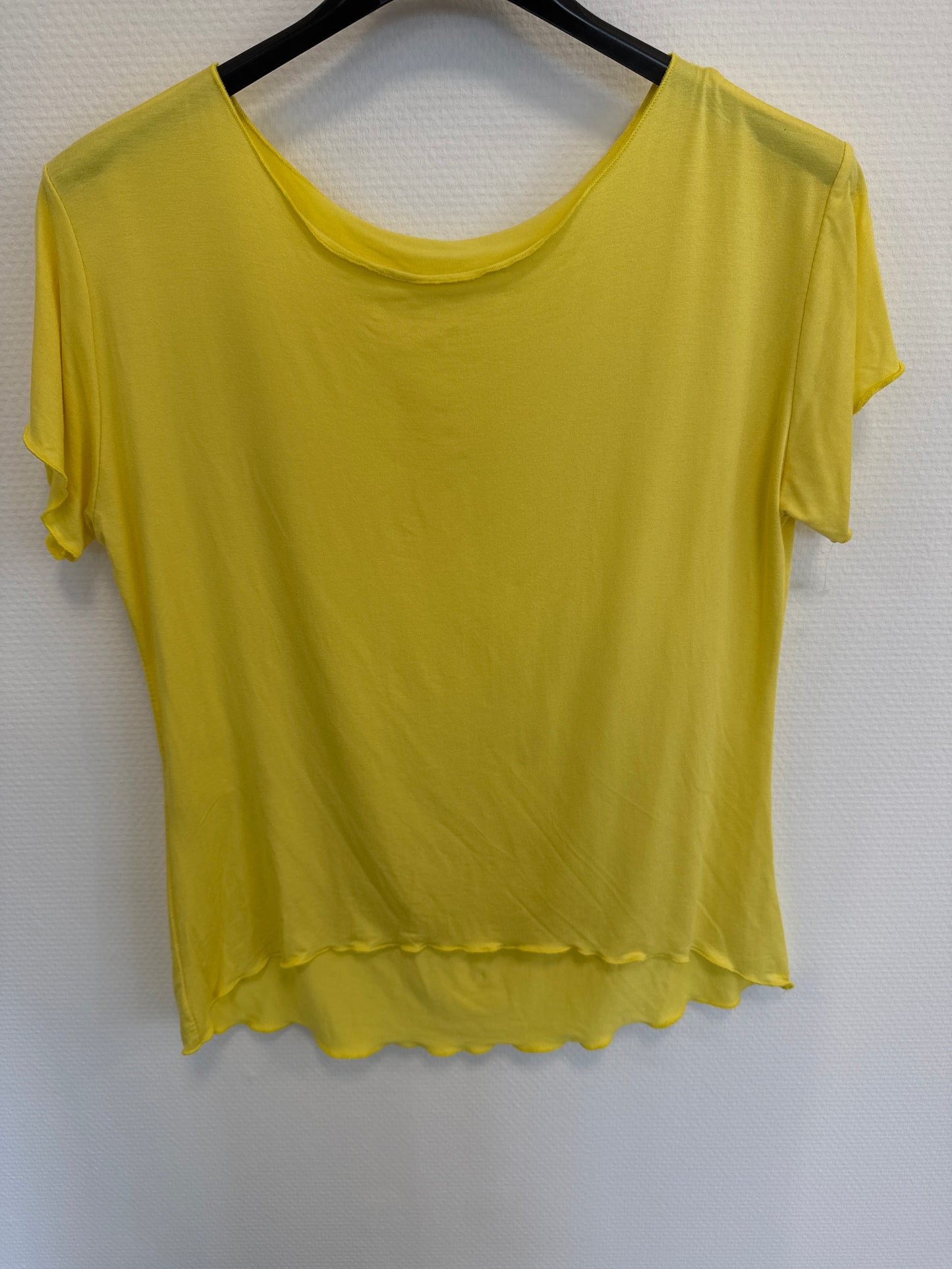 T-Shirt uni Ärmel Ausschnitt gekettelt