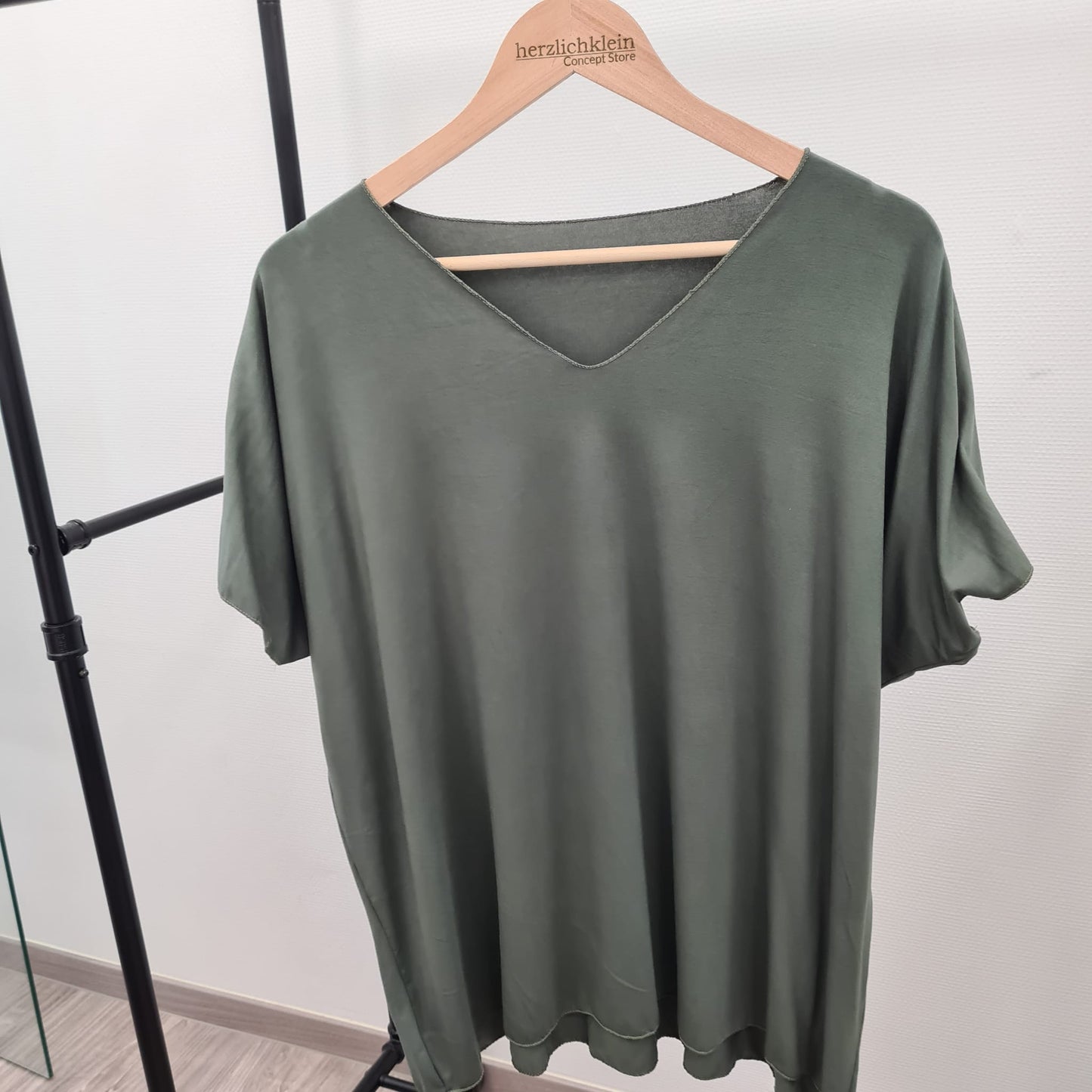 T-Shirt uni oversize V-Ausschnitt